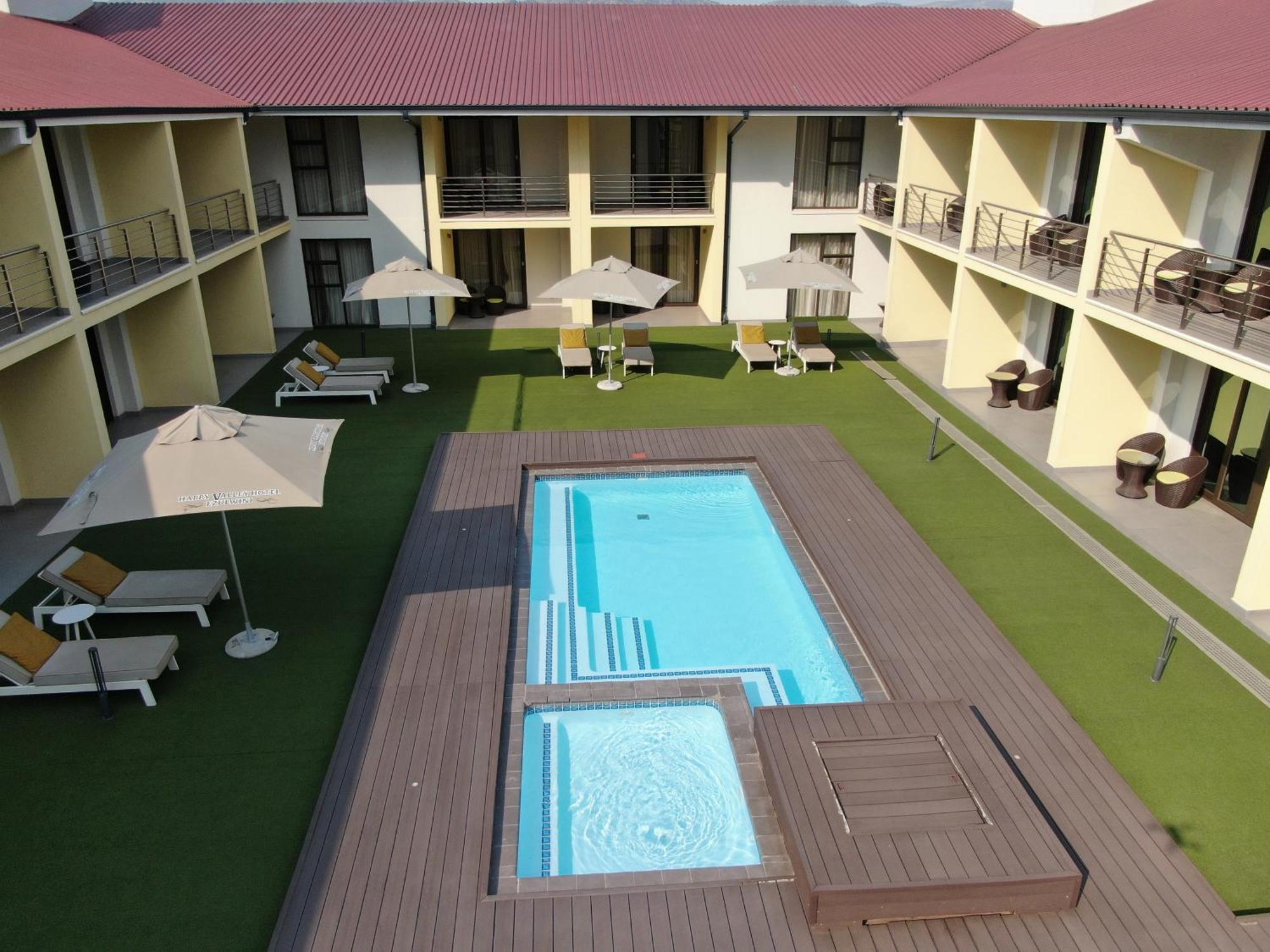 Happy Valley Hotel And Casino Ezulwini Exterior photo