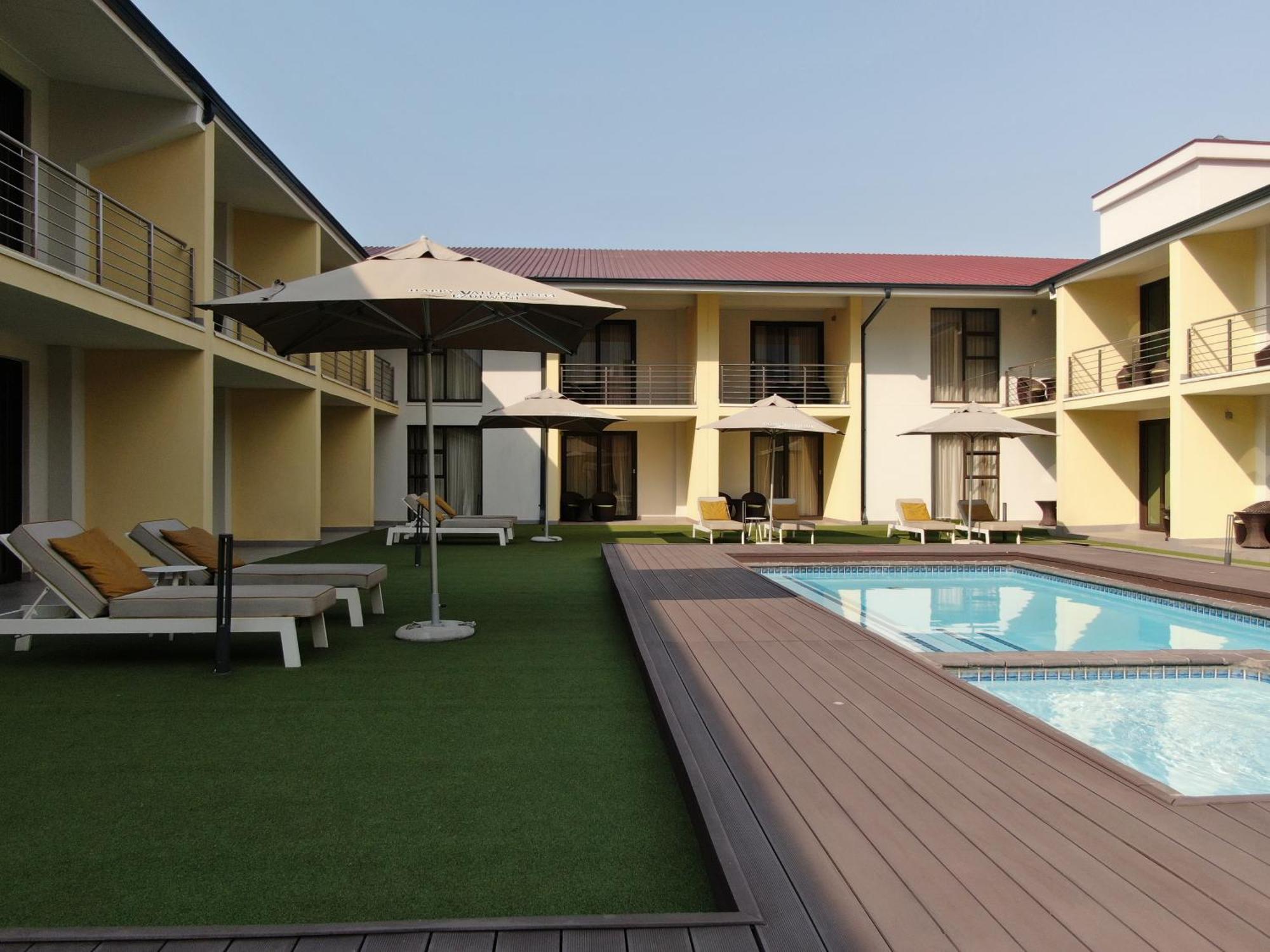 Happy Valley Hotel And Casino Ezulwini Exterior photo